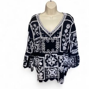 Chico's Embroidered  Blackand White Floral Blouse Bell Sleeves Whimsical Size 3